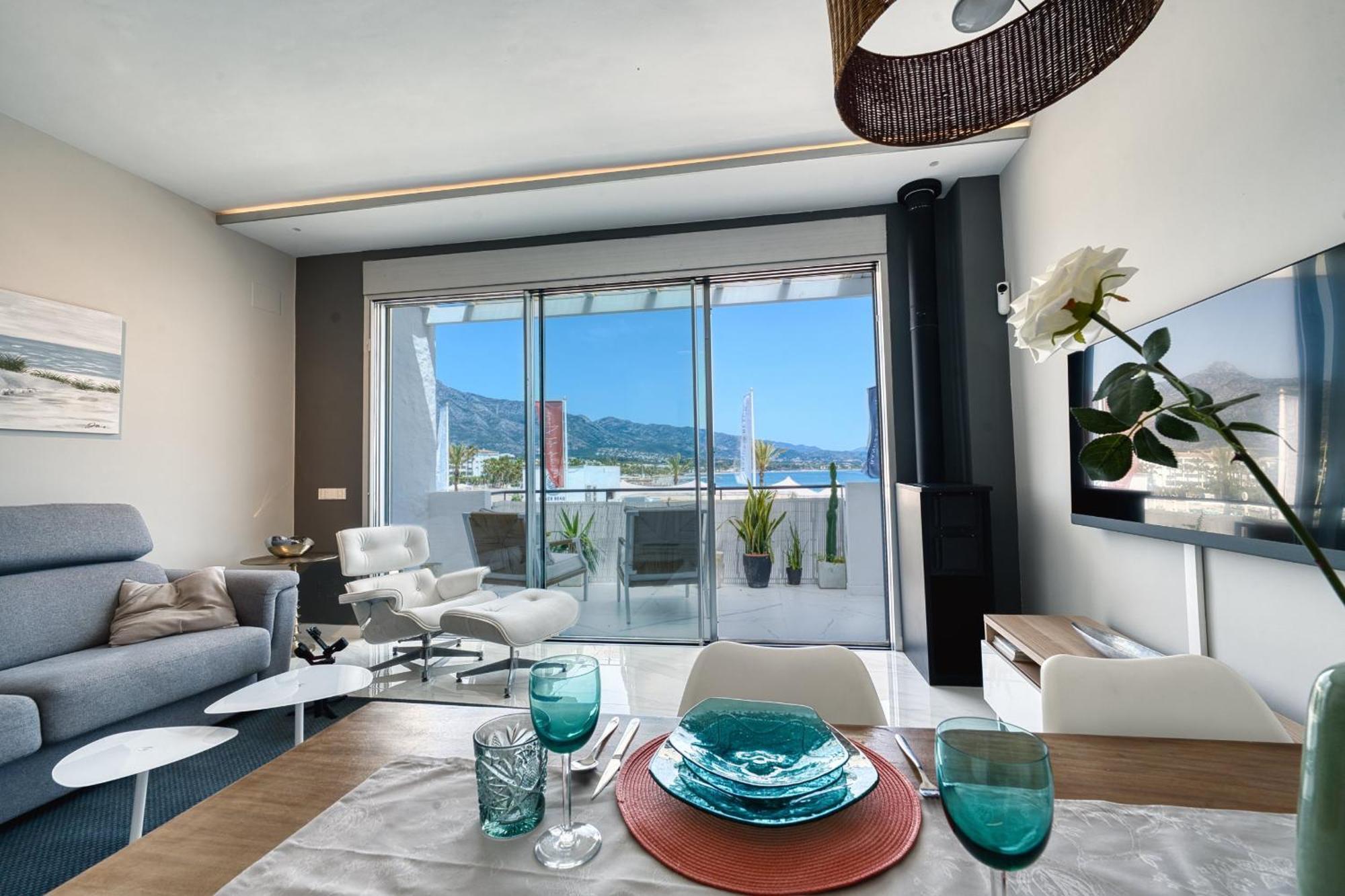 3095 Elegant Beachside In Puerto Banus * Marbellac