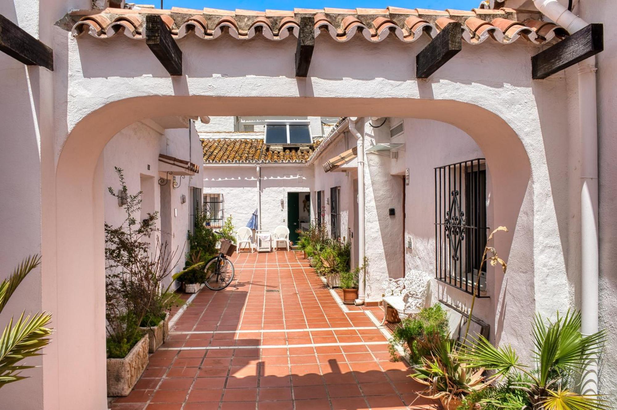 3095 Elegant Beachside In Puerto Banus Appartement Marbellac